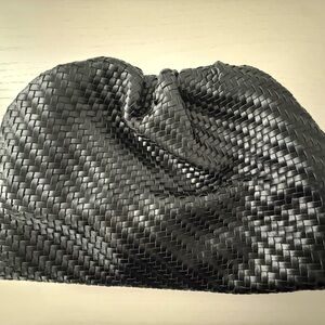 Anthropologie    Elegant                Black Woven Clutch